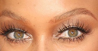 The Beauty of White Eyeliner The Beauty of White Eyeliner