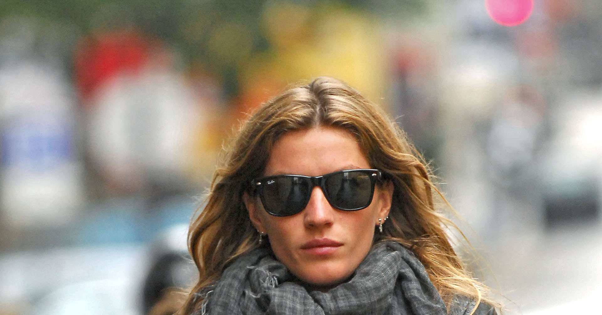 Gisele Bundchen Scores Dior Spring 2009 Gisele Bundchen Scores Dior Spring 2009