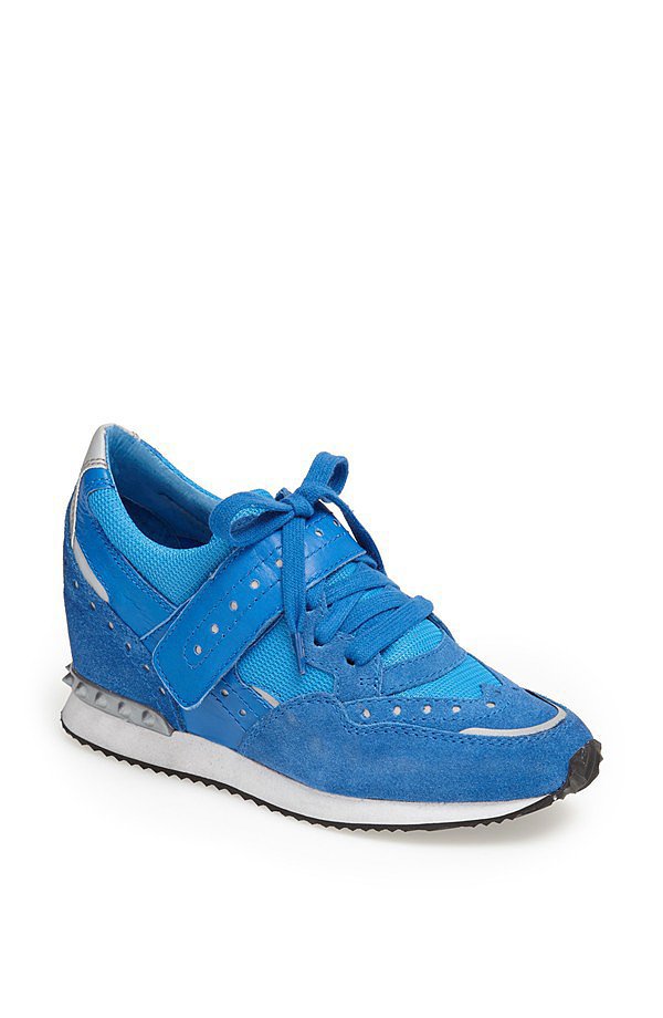 Sneakers Sneakers