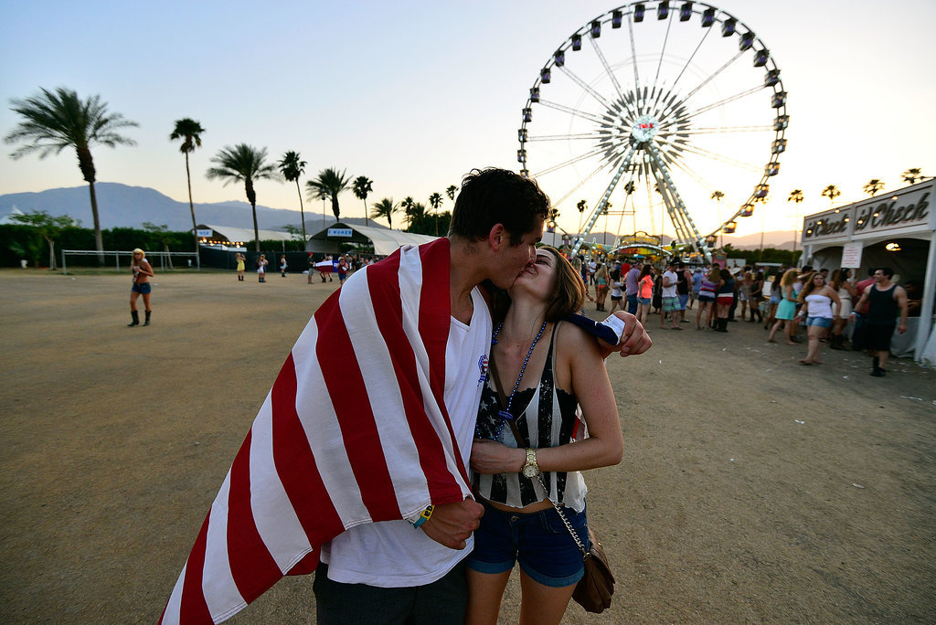 A pair of Stagecoach fans got smoochy.
A pair of Stagecoach fans got smoochy.