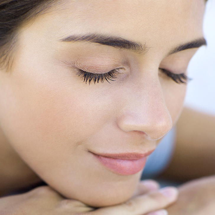 The Solution For Gorgeous Lashes Without Mascara or Serums