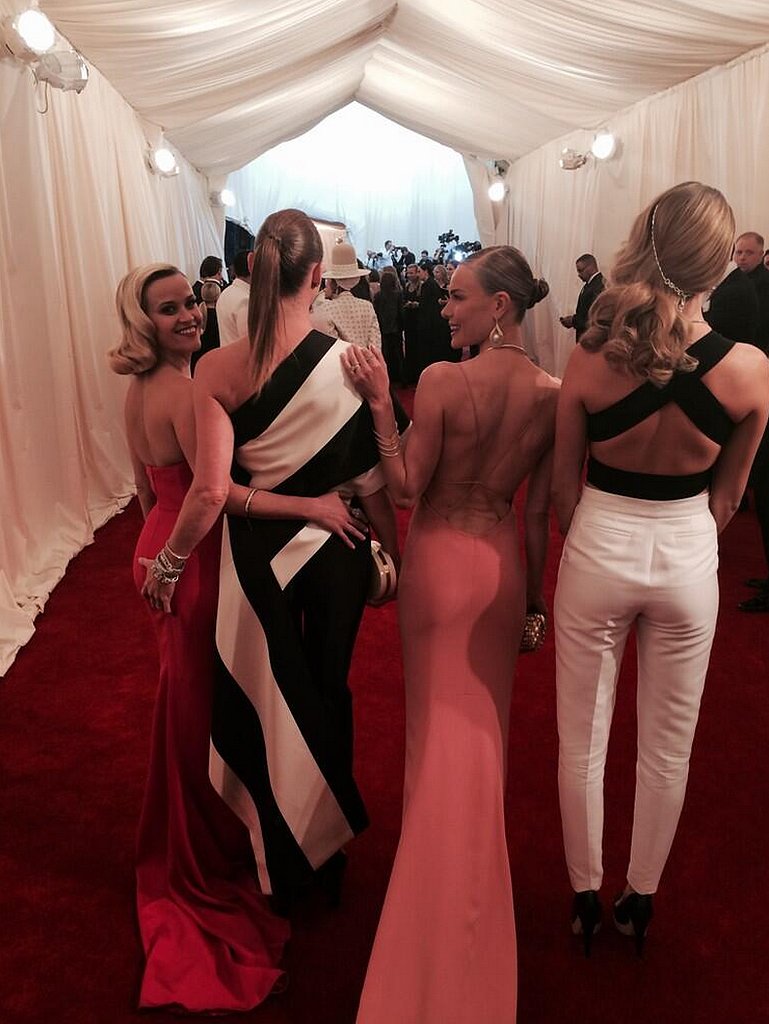Reese Witherspoon and Stella McCartney traded squeezes as they entered the bash.
Source: Twitter user voguemagazine Reese Witherspoon and Stella McCartney traded squeezes as they entered the bash.
Source: Twitter user voguemagazine