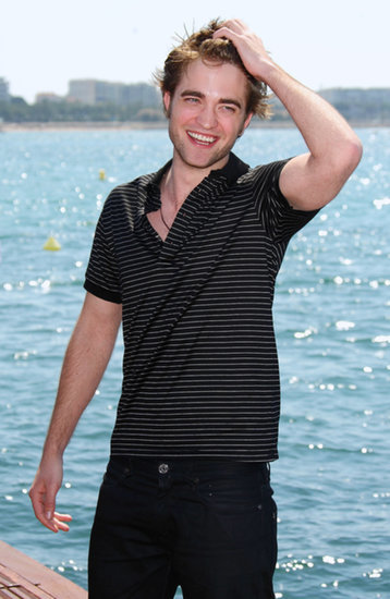 Robert Pattinson's Hottest Hand-in-Hair Photos Robert Pattinson's Hottest Hand-in-Hair Photos