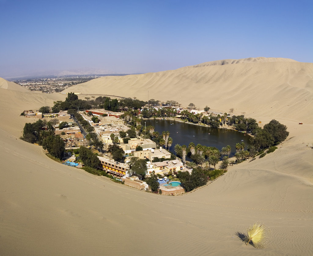 Huacachina Oasis, Peru Huacachina Oasis, Peru