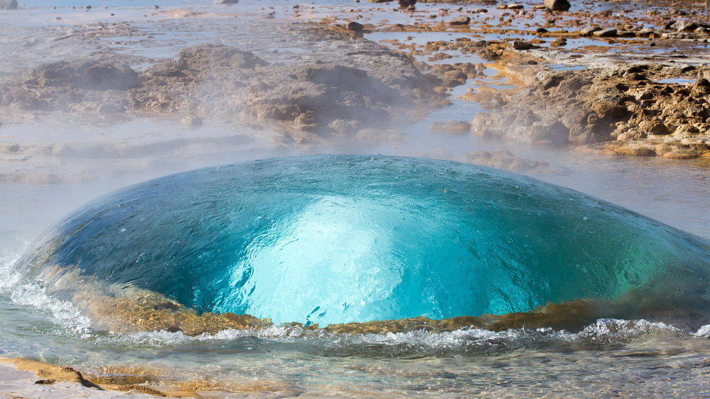 Strokkur Geyser, Iceland Strokkur Geyser, Iceland