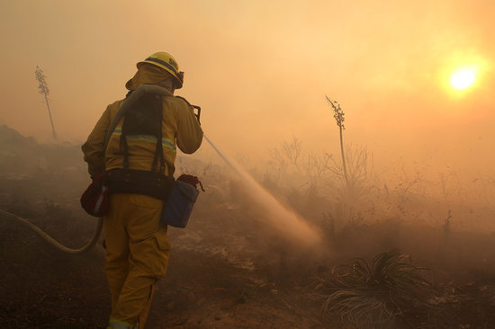 Unbelievable Photos Capture the Southern California Wildfires Unbelievable Photos Capture the Southern California Wildfires