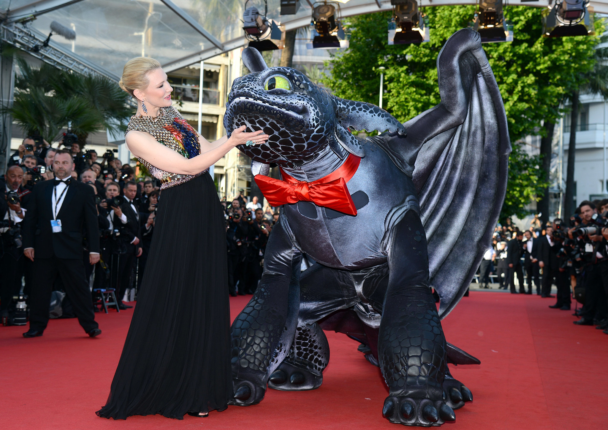 [Obrazek: Cate-Blanchett-got-playful-during-Friday...-Train.jpg]