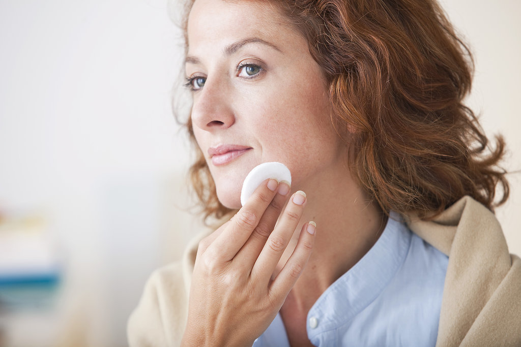 Eye-Makeup Remover Eye-Makeup Remover