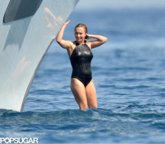 Hayden Panettiere Debuts Her Baby Bump on a Boat! Hayden Panettiere Debuts Her Baby Bump on a Boat!