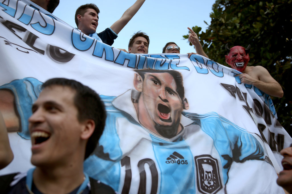 In Rio de Janeiro, Brazil, Argentina fans held up giant banners to show their support.
In Rio de Janeiro, Brazil, Argentina fans held up giant banners to show their support.