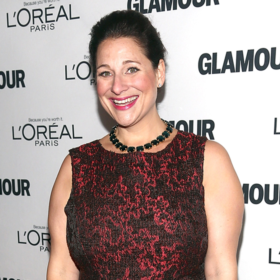 Here's What Happens If You Pitch a Book to Jennifer Weiner on Twitter