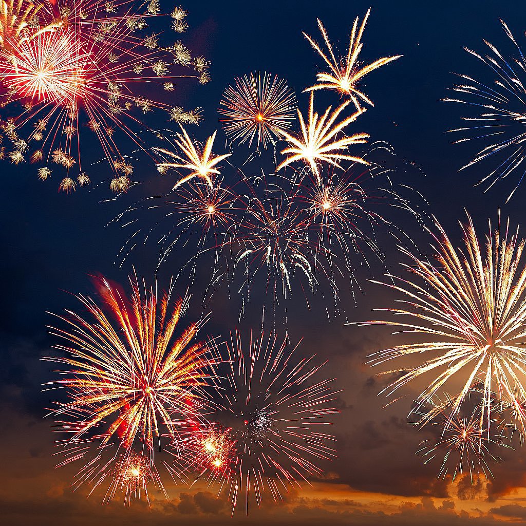 The Fourth of July is marked with parades, fireworks, grilled food, and friends, but it's really a celebration of independence. Take a moment to consider your own independence, in the financial sense. Getting there doesn't happen in a snap — take the smoothest path by checking off all of these six steps, direct from POPSUGAR Smart Living.
The Fourth of July is marked with parades, fireworks, grilled food, and friends, but it's really a celebration of independence. Take a moment to consider your own independence, in the financial sense. Getting there doesn't happen in a snap — take the smoothest path by checking off all of these six steps, direct from POPSUGAR Smart Living.