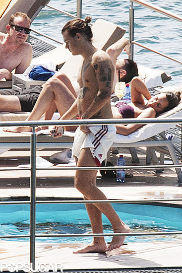 Harry Styles Channels His Inner Leonardo DiCaprio in Italy Harry Styles Channels His Inner Leonardo DiCaprio in Italy