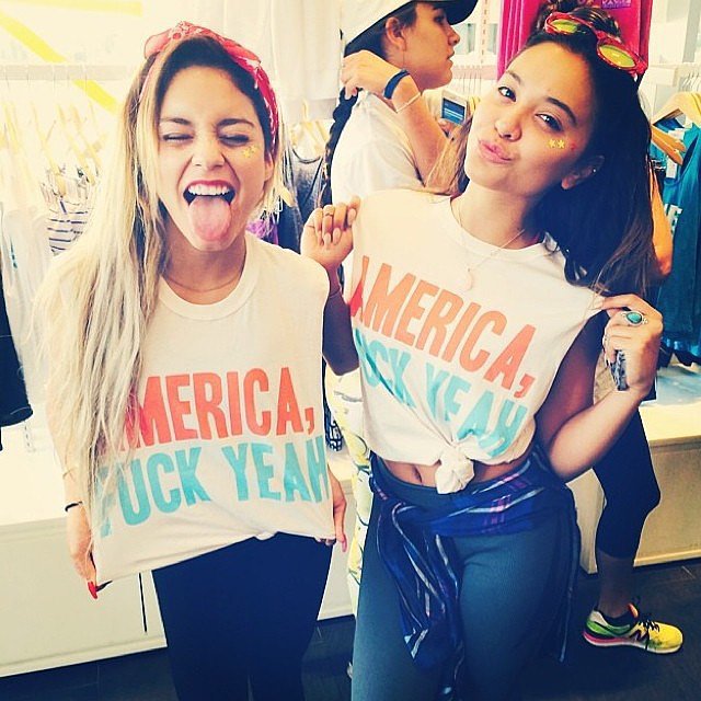 Vanessa Hudgens and her sister, Stella, rocked funny tees.
Source: Instagram user vanessahudgens
Vanessa Hudgens and her sister, Stella, rocked funny tees.
Source: Instagram user vanessahudgens