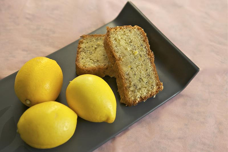 Slow-Cooker Lemon Poppy-Seed Cake Slow-Cooker Lemon Poppy-Seed Cake