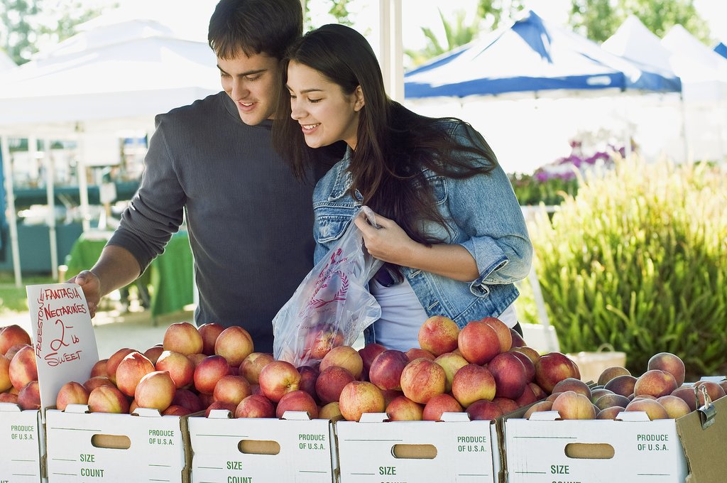The Smartest Way to Shop at a Farmers Market The Smartest Way to Shop at a Farmers Market