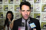 Mark Ruffalo Spots Paul Rudd At Comic Con, Totally Freaks out Mark Ruffalo Spots Paul Rudd At Comic Con, Totally Freaks out