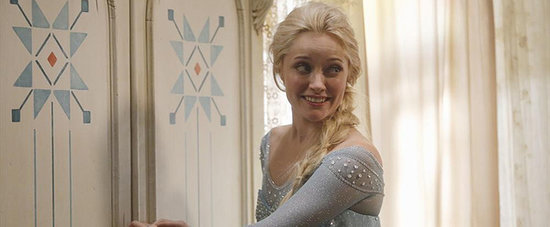 Elsa Has Arrived! Official Pictures of Frozen on Once Upon a Time Are Here Elsa Has Arrived! Official Pictures of Frozen on Once Upon a Time Are Here
