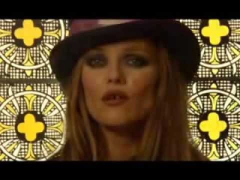 ''Il y a'', new song of Vanessa Paradis.
