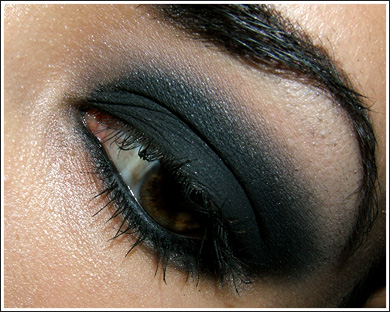 Tutorial:  Perfect Smokey Eye Step by Step