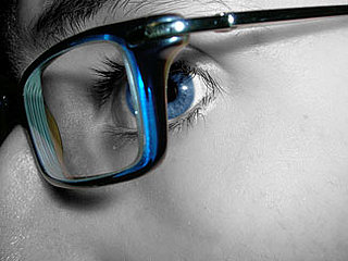 How to Choose Eyeglasses by Your Eye Color 