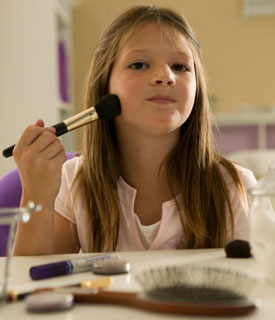 Australian Schools Let Advertisers "Teach" High School Girls About the Fashion Industry