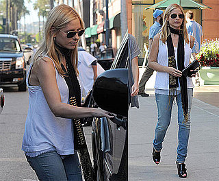 Photos of Sarah Michelle Gellar in LA 2009-10-19 12:30:00