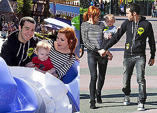 Photos of Ashlee Simpson, Pete Wentz and Bronx at Disneyland 2009-10-31 09:00:00