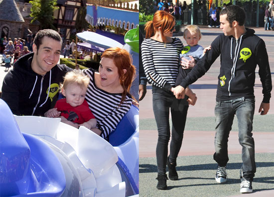 Photos of Ashlee Simpson, Pete Wentz and Bronx at Disneyland 2009-10-30 09:43:21