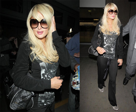 Photos of Paris Hilton at LAX 2009-11-06 09:23:20