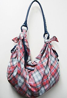Steve Madden Creates Shoes and Handbags For Mary-Kate and Ashley Olsen's Olsenboye Line