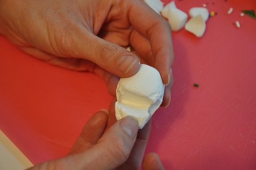 Marshmallow Sprinkle Skulls with Brownies Marshmallow Sprinkle Skulls with Brownies