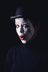 Say What? Nicolas Cage Calls Mime Stalker Unsettling Say What? Nicolas Cage Calls Mime Stalker Unsettling