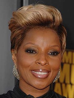 Pictures of Mary J Blige at the 2009 American Music Awards