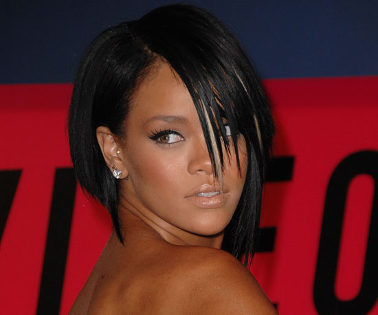 Get Rihanna's Makeup and Hair 2009-12-11 08:11:24 Get Rihanna's Makeup and Hair 2009-12-11 08:11:24