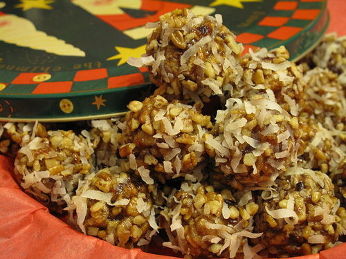 No-Bake Date Balls Recipe