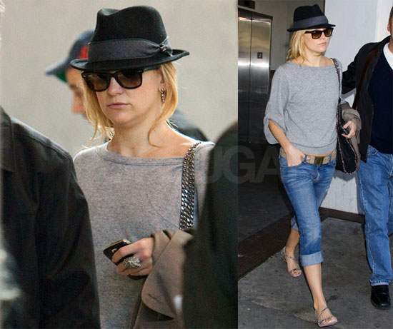 Photos of Kate Hudson at LAX 2009-11-18 13:23:15