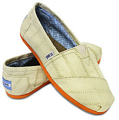 Digg and TOMS Shoes Partner For Charity