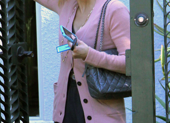 Match the Celeb With the Cell Phone Match the Celeb With the Cell Phone