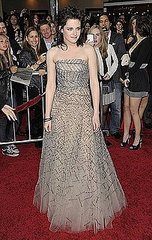 Kristen Stewart in Oscar de la Renta at the LA Premiere of New Moon