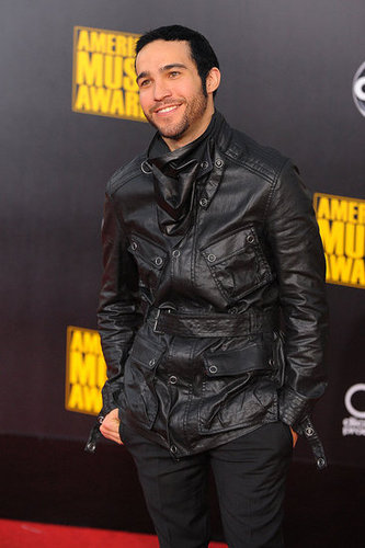Pete Wentz Rocked the Solo Look Pete Wentz Rocked the Solo Look