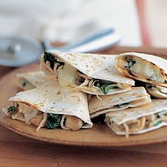 Fast & Easy Recipe for Chicken and Spinach Quesadillas Fast & Easy Recipe for Chicken and Spinach Quesadillas
