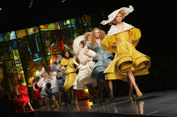 Spring 2009 Dior Proves Couture Still Going Strong Spring 2009 Dior Proves Couture Still Going Strong
