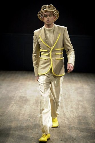 Paris: Walter Van Beirendonck Men's Fall 2009 Paris: Walter Van Beirendonck Men's Fall 2009