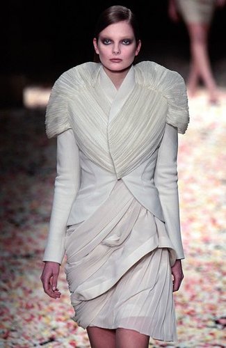 Givenchy Spring 2009 Haute Couture Givenchy Spring 2009 Haute Couture