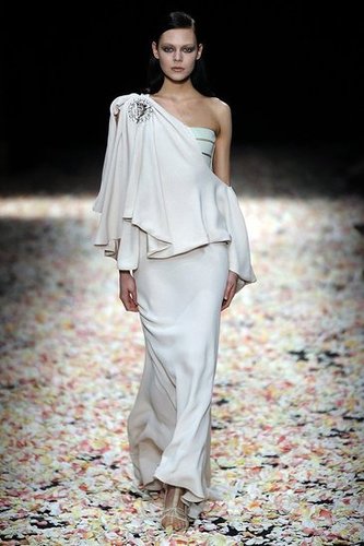 Givenchy Spring 2009 Haute Couture Givenchy Spring 2009 Haute Couture