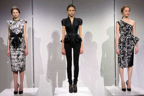 At Marchesa Fall 2009, Beauty Is Pain At Marchesa Fall 2009, Beauty Is Pain