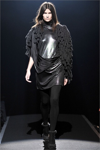 Maison Martin Margiela Fall 2009: Doing Well, Head in the Clouds Maison Martin Margiela Fall 2009: Doing Well, Head in the Clouds