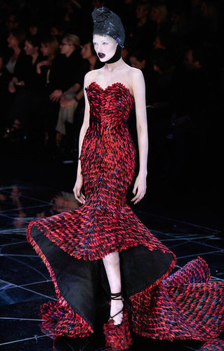 Alexander McQueen Fall 2009: A Twisted Fantasy Alexander McQueen Fall 2009: A Twisted Fantasy