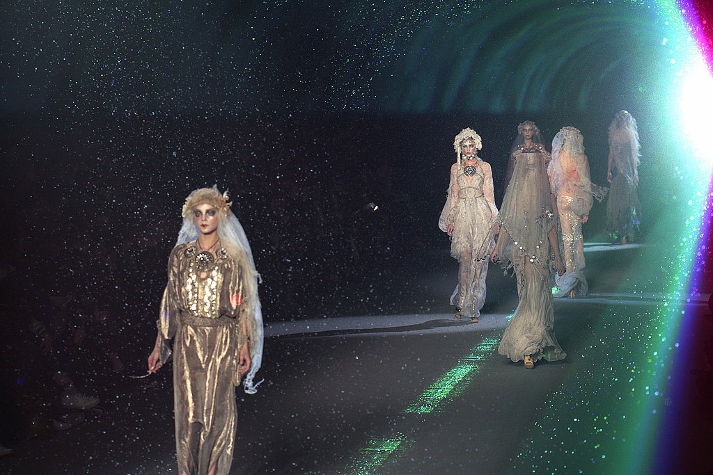 John Galliano Fall 2009 Redeems Itself from "Toxic" Snow with Gauzy Gowns John Galliano Fall 2009 Redeems Itself from "Toxic" Snow with Gauzy Gowns
